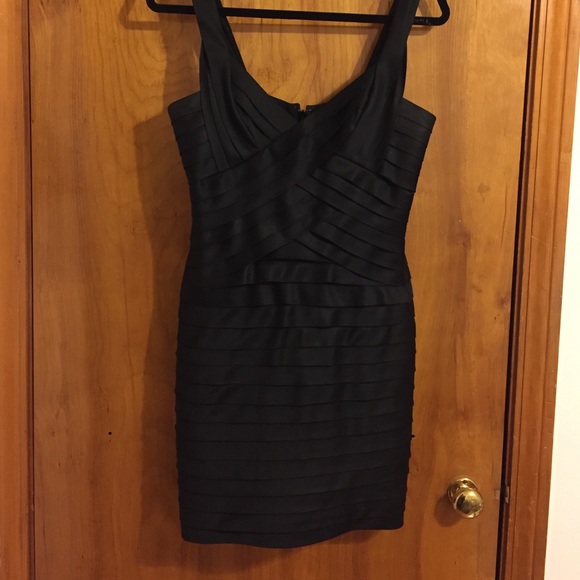 BCBG Max Azria black tiered cocktail dress 10 p