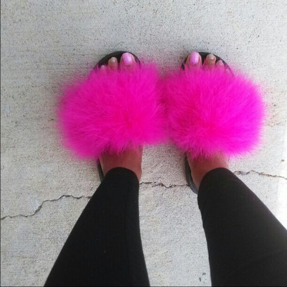 Fur Nike Slides
