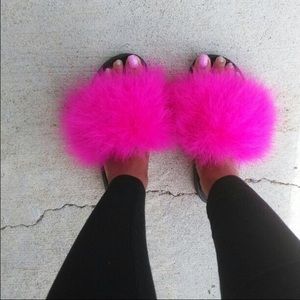 Fur Nike Slides