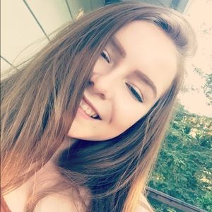 Meet your Posher, Carly