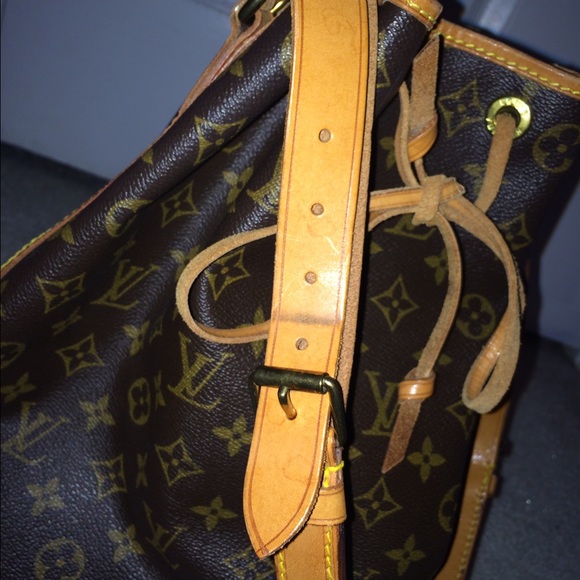LOUIS VUITTON HOBO BUCKET BAG LIKE NEW - Picture 3 of 4
