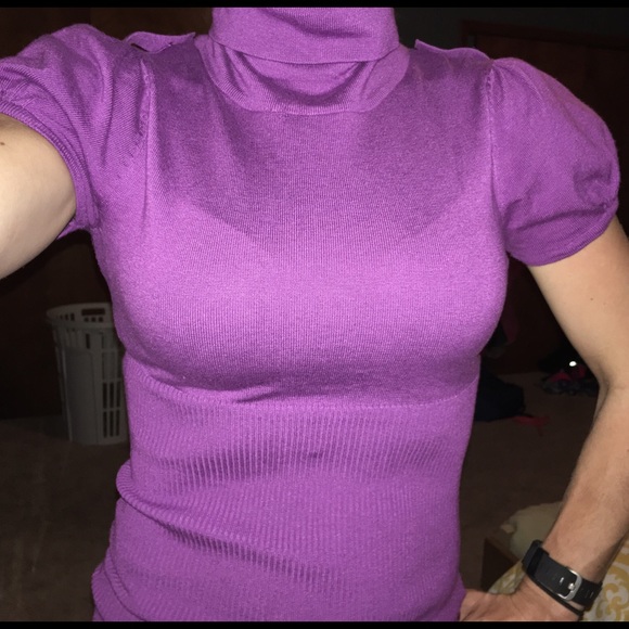 Ribbed, short sleeve turtleneck