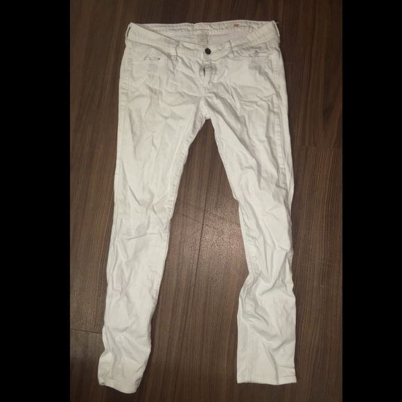 Arizona white skinny jeans!
