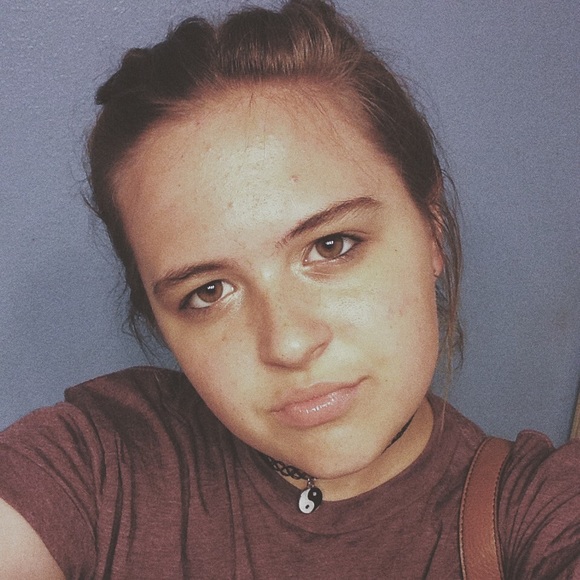 Meet your Posher, Katelyn