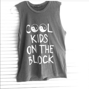 Brandy Melville "cool kids on the block" tee