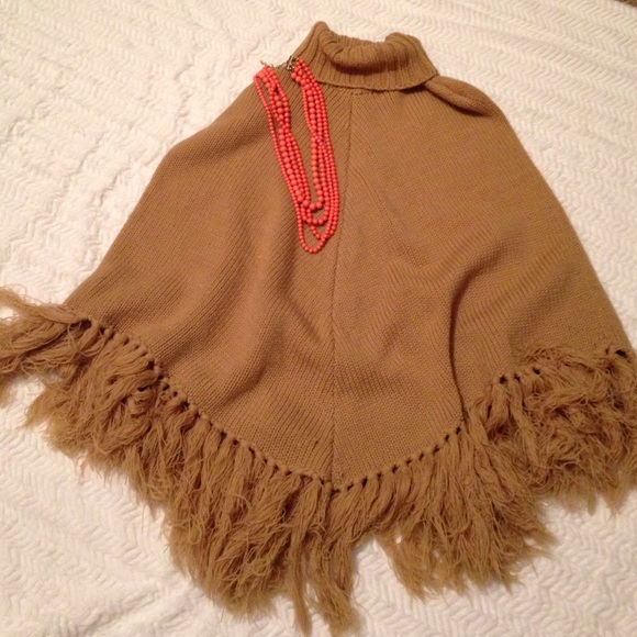 Anne Klein Sweaters - Anne Klein tan poncho. 🍂🍁