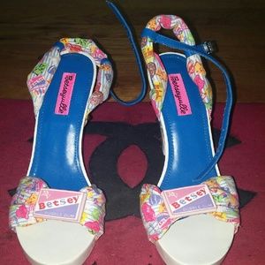 Betseyville clog bubble gum slippers