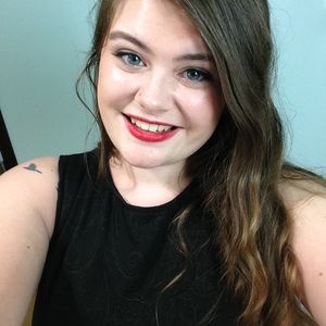 Meet your Posher, Tia