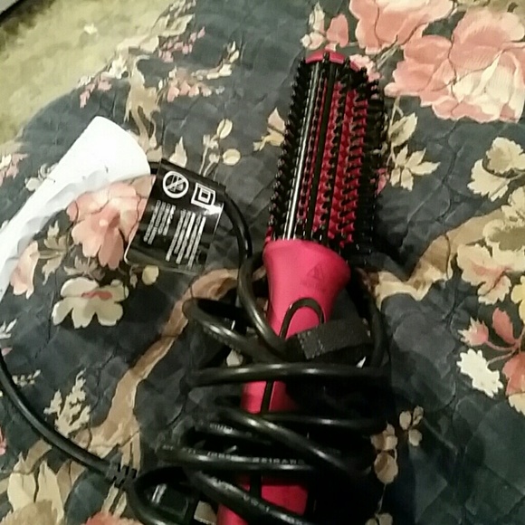 Hot styling brush
