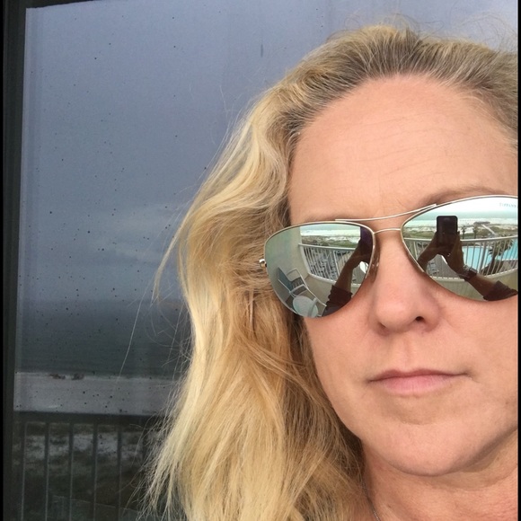 Meet your Posher, Beth