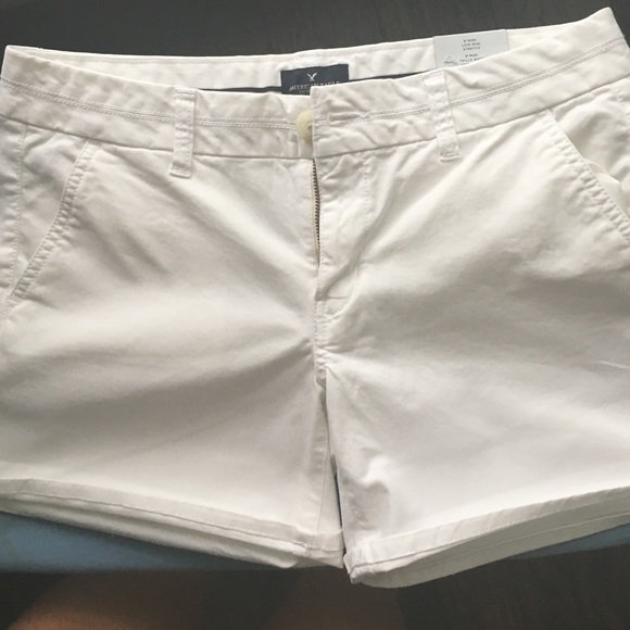 American eagle white midi shorts