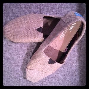 Toms shoes