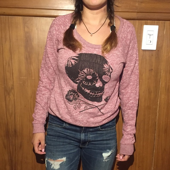 Magenta skull sweater