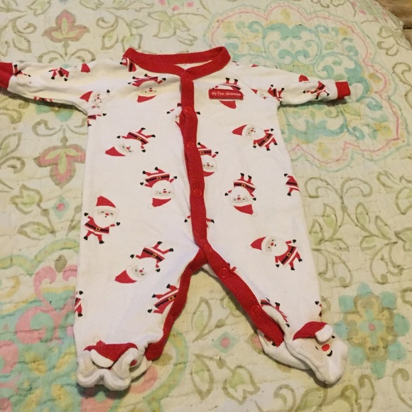 ❄️Carters newborn first Christmas footies❄️