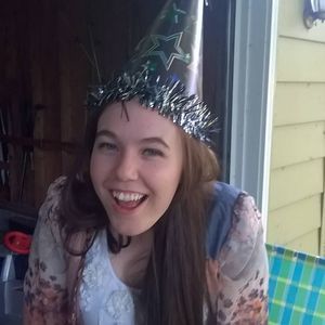 Meet your Posher, Holly