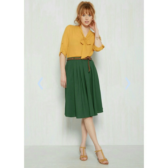 ModCloth Dresses & Skirts - NWOT Tiger Lilies Midi in Stem Green