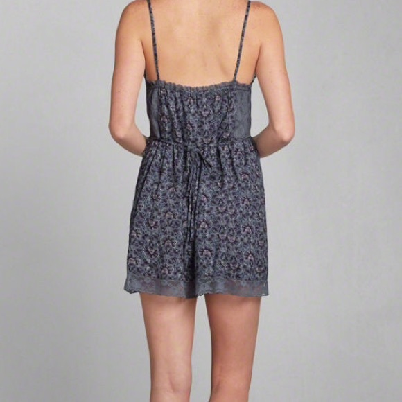 Abercrombie Jessica Romper - Picture 2 of 2
