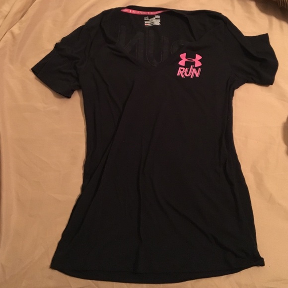 Under armour 'run for a cause' v-neck. - Picture 1 of 2
