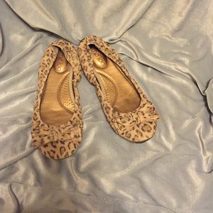 Me Too leopard print leather ballet flats