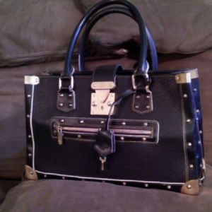 Louis Vuitton Vintage Lock & Key Purss