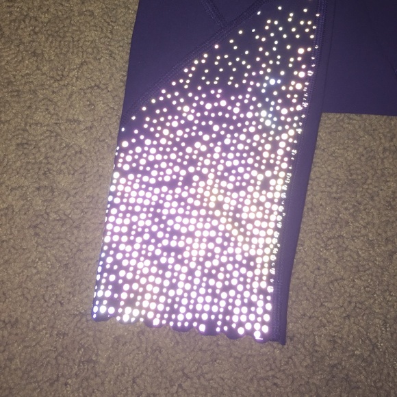 Lululemon reflective 7/8 pants - Picture 2 of 4