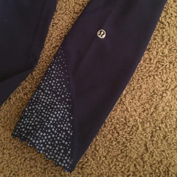 Lululemon reflective 7/8 pants - Picture 3 of 4