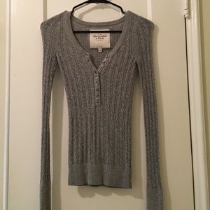Gray cable knit Abercrombie & Fitch sweater, XS