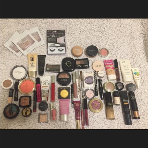 HUGE MAKEUP BUNDLE!!!