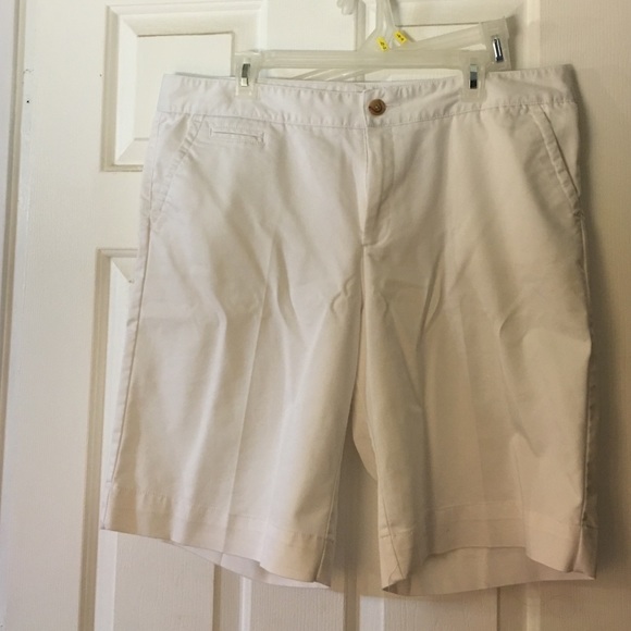 Dockers White Bermuda Shorts, Size 18