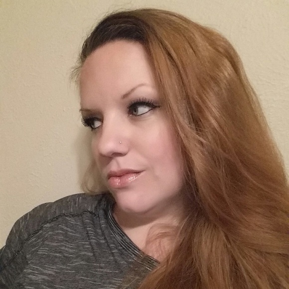 Meet your Posher, Becca