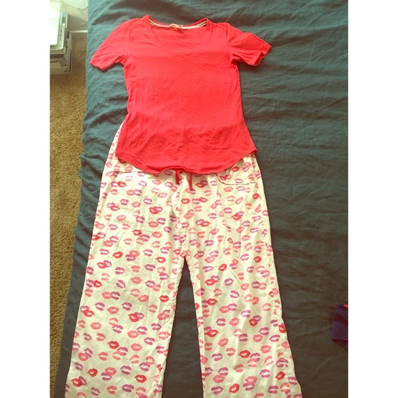 🔴🔴[SOLD] 🔴🔴Victoria's secret pajama set