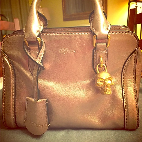 ALEXANDER McQUEEN | Mini padlock ziparound bag