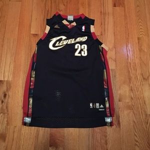 Lebron James Cleveland Cavaliers Throwback Jersey