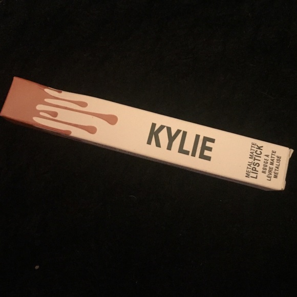 Kylie liquid matte lipstick