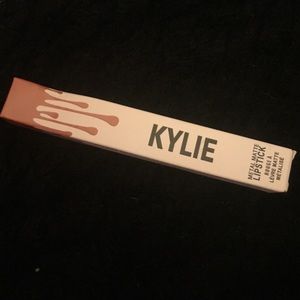 Kylie liquid matte lipstick
