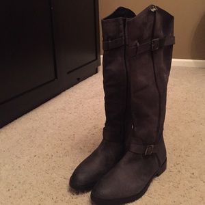 NEW Charles David boots