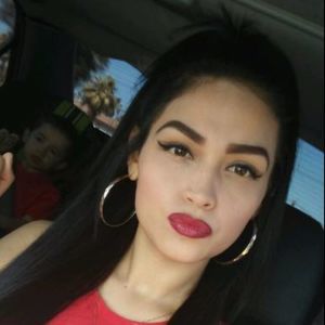 Meet your Posher, Cynthia