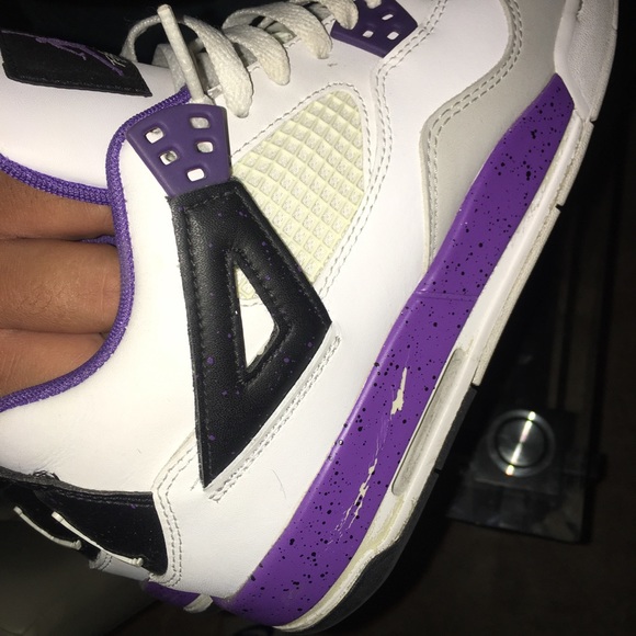 Ultra violet air Jordan 4s size 7y - Picture 3 of 4