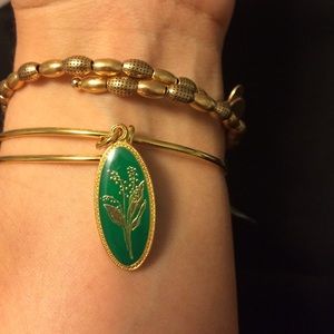 RARE BRAND NEW Lily of the Valley Alex & Ani