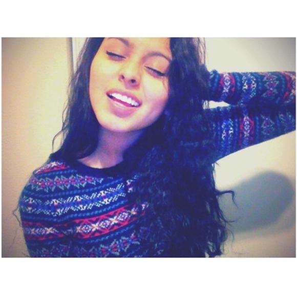 Meet your Posher, Steph - Picture 3 of 4