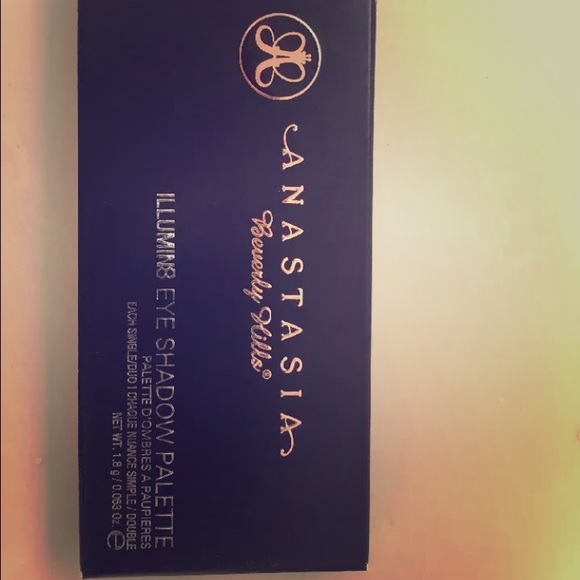 Anastasia Beverly Hills eyeshadow palette