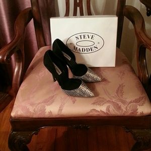 💕REDUCED PRICE again💕 NWB - Steve Madden Pumps