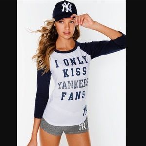 Victoria Secret Pink "I only kiss Yankee fans" tee