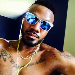 Meet your Posher, Charles