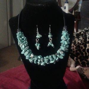 SALE  New *HC Turquoise Nugget 18" Statement Nk/Er