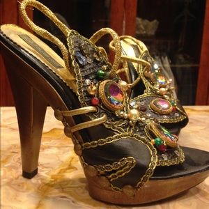 Cé Fou Shoo Jewel Heel