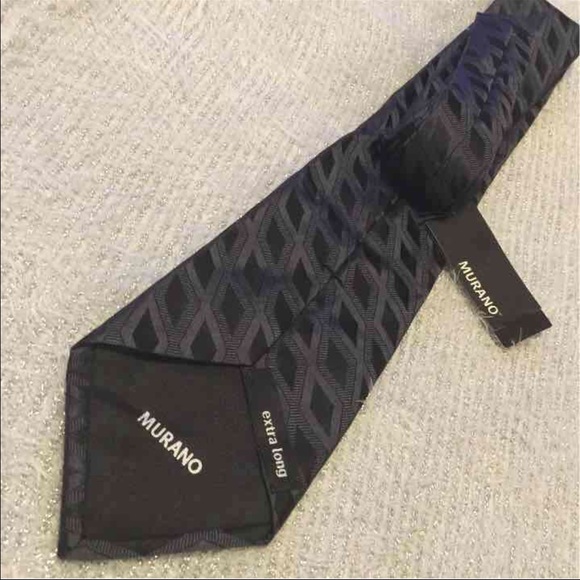 Tie - Picture 2 of 4