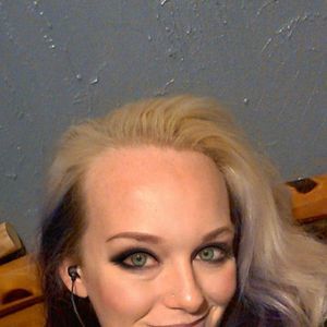 Meet your Posher, Rena