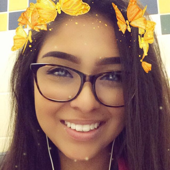 Meet your Posher, Vanesa