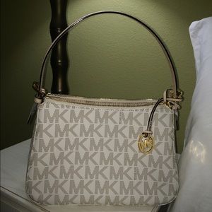 ✨Make offer✨ NWT Michael Kors Handbag